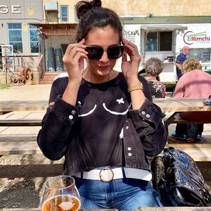 Black XS Boobies Outline T-Shirt